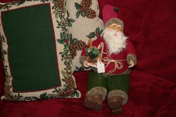 santa_on_couch