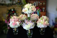 bride-and-bridesmaids-bouquets-2