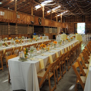 sunflower-barn-wedding-reception