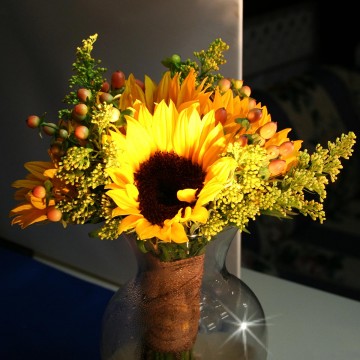 sunflower-bridesmaid-bouquet-03