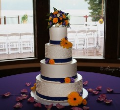 Wedding cake at bella collina