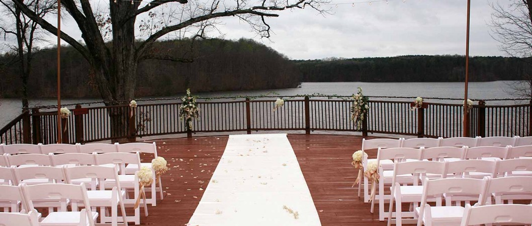 Rainy day wedding on the Bella Collina deck