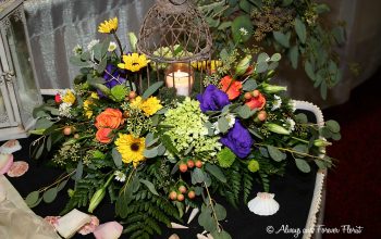 Wedding Centerpiece Arrangement With Bird Cage