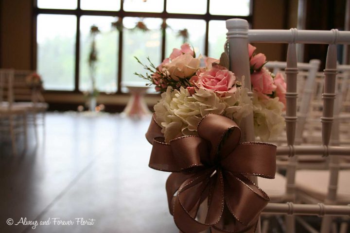 Wedding aisle chair arrangement