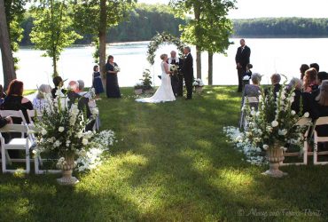 Kathy and barry say their vows