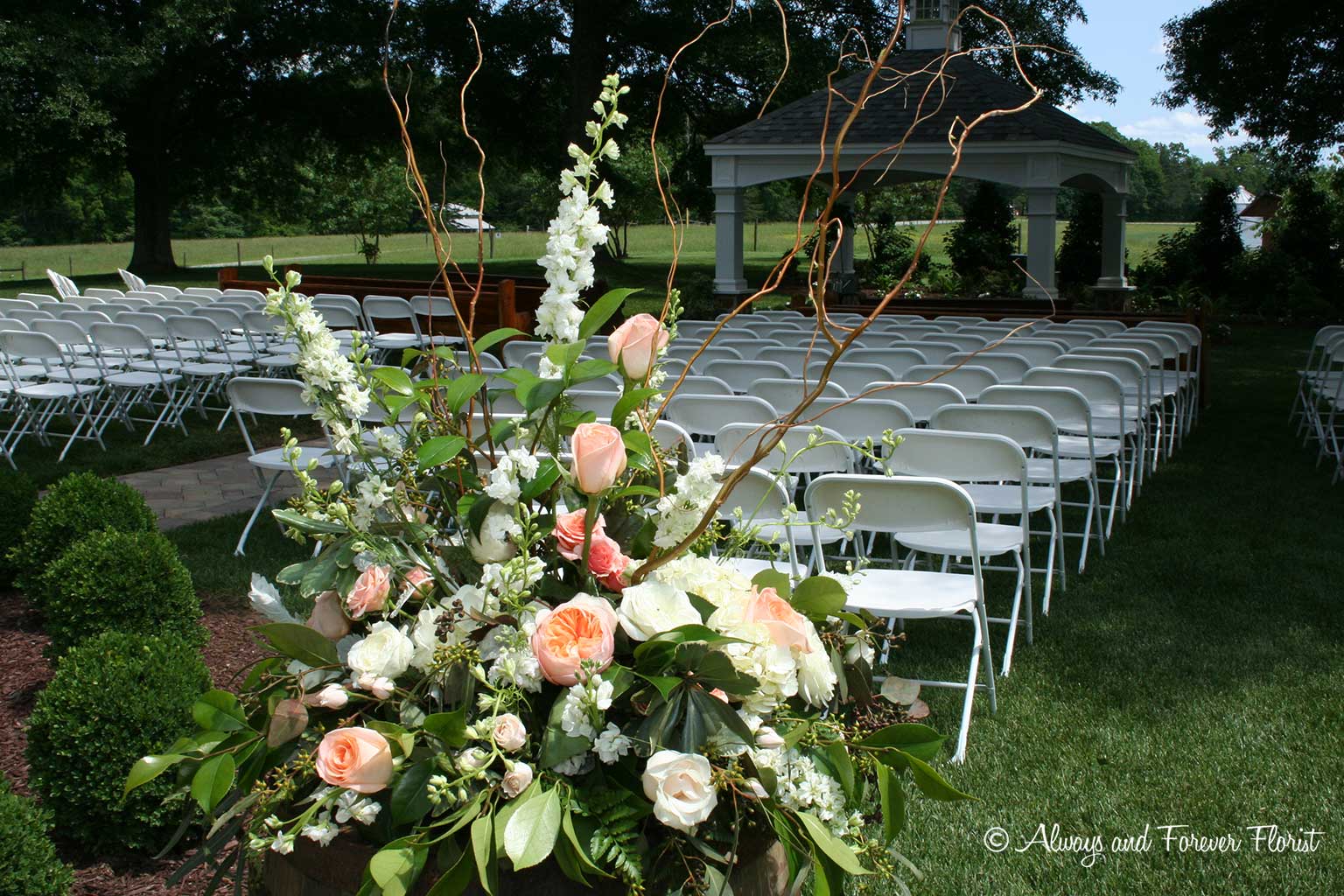 Outdoor wedding at oakhaven