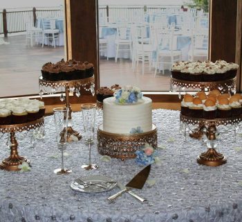 Bakemehappy wedding cake table