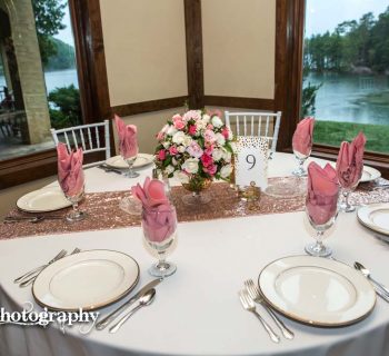 Elegant wedding dinner setting