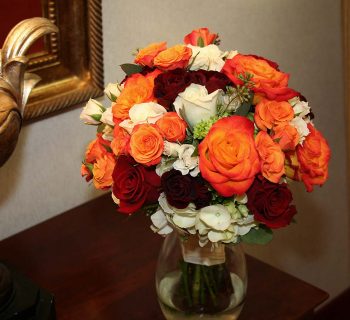 Gorgeous early fall bridal bouquet