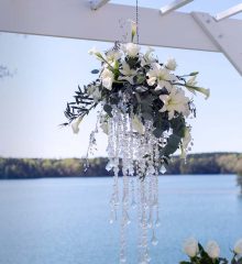 Hanging crystal arrangement